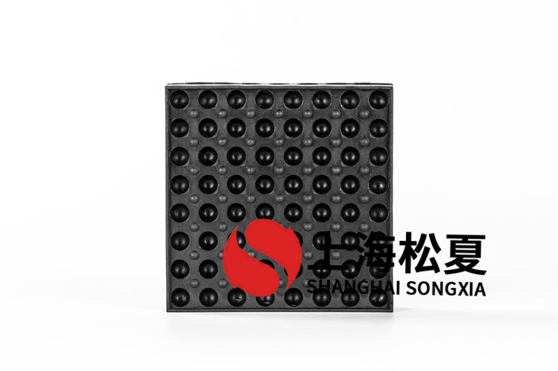 法兰式橡胶式<a href='http://m.ghjaqe.cn' target='_blank'><u>减震器</u></a>特点